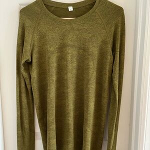 Lululemon sz 10 long sleeve